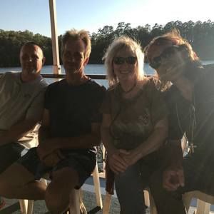 Meet your Posher, Angela